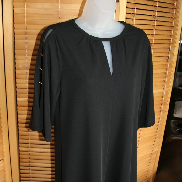 Karen Kane Black Dress w/Drop V Neck with Eyelets and Lace Up Size M - Picture 10 of 10
